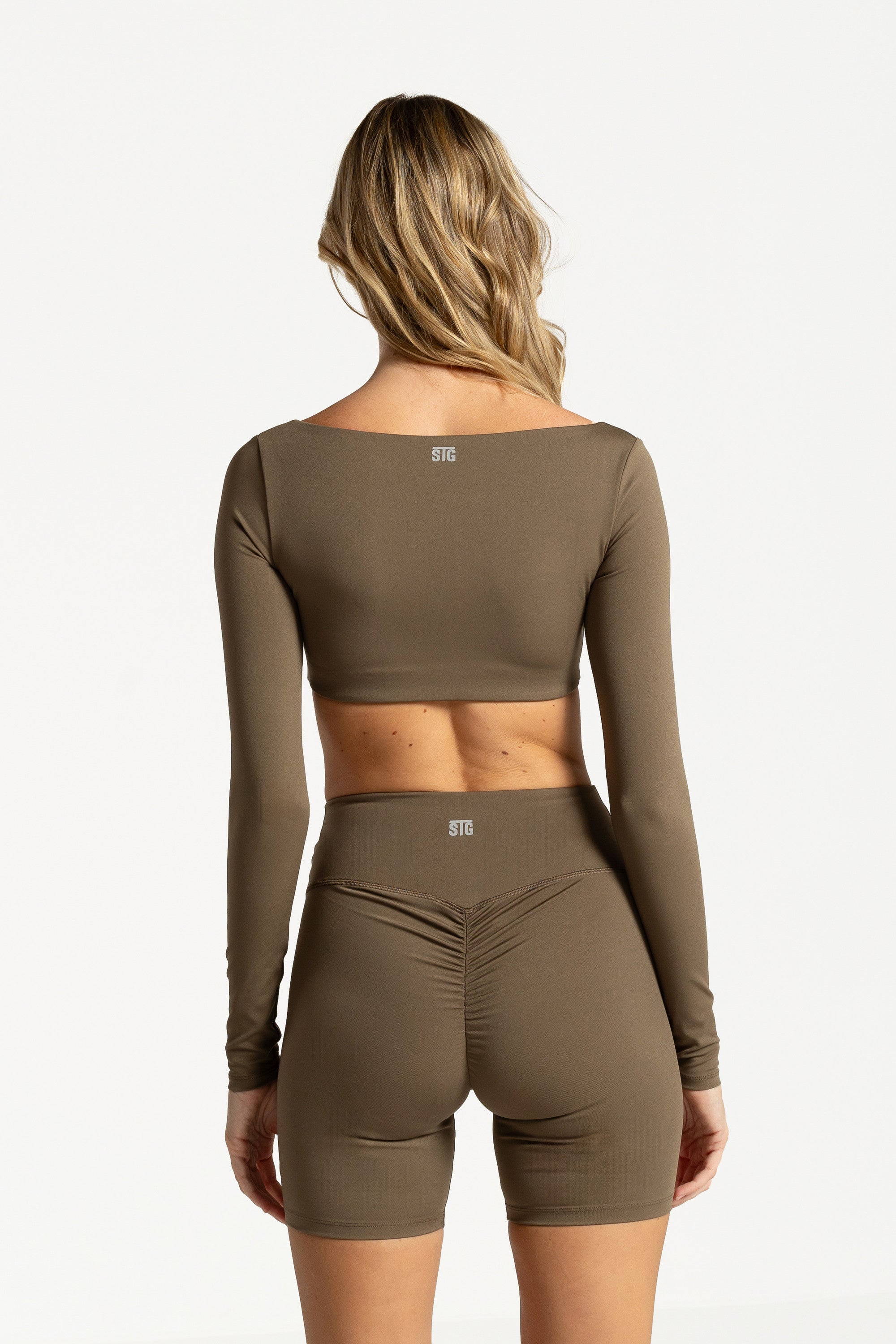 Twisted Knot ‘Scrunch’ short 5”